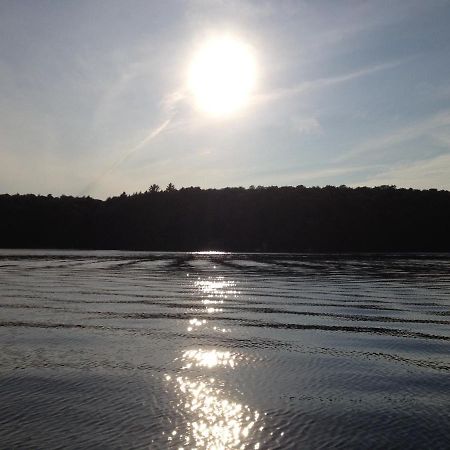 Little Hawk Resort & Marina Algonquin Highlands Luaran gambar