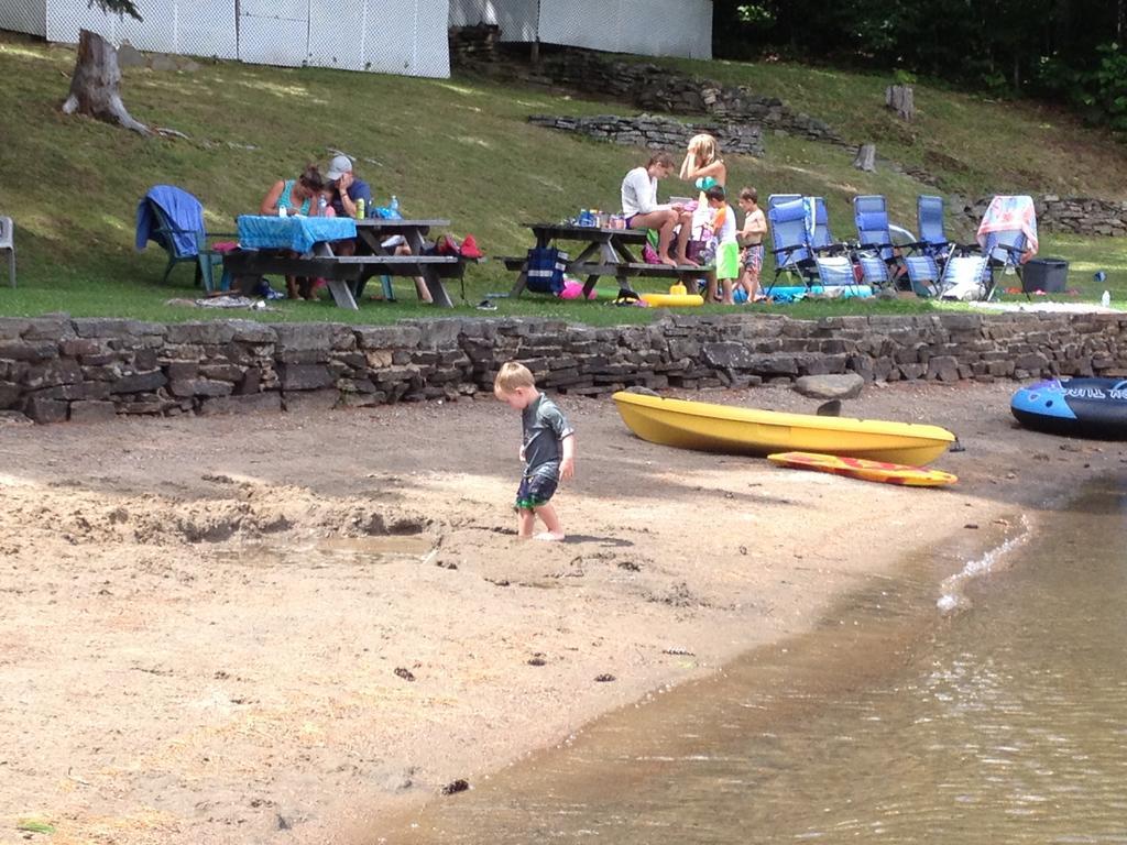 Little Hawk Resort & Marina Algonquin Highlands Luaran gambar