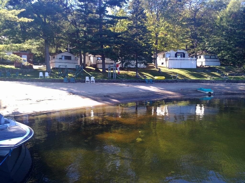 Little Hawk Resort & Marina Algonquin Highlands Bilik gambar
