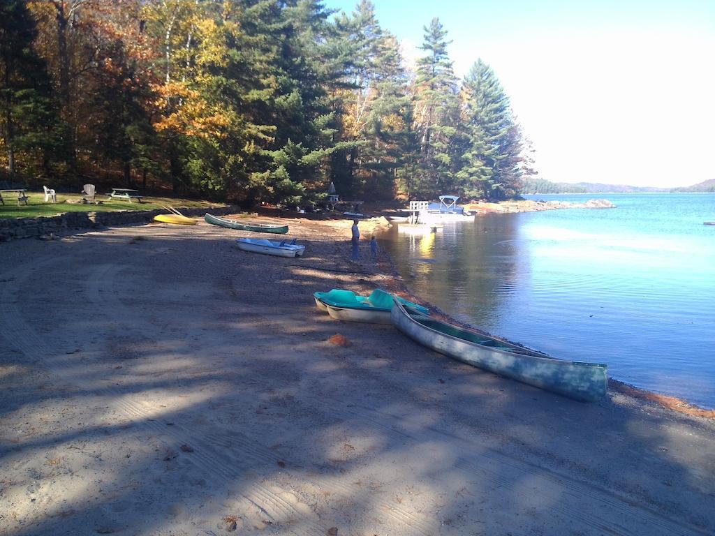 Little Hawk Resort & Marina Algonquin Highlands Luaran gambar