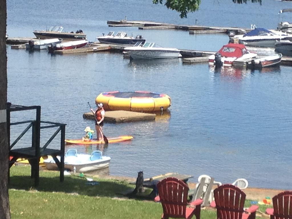 Little Hawk Resort & Marina Algonquin Highlands Luaran gambar