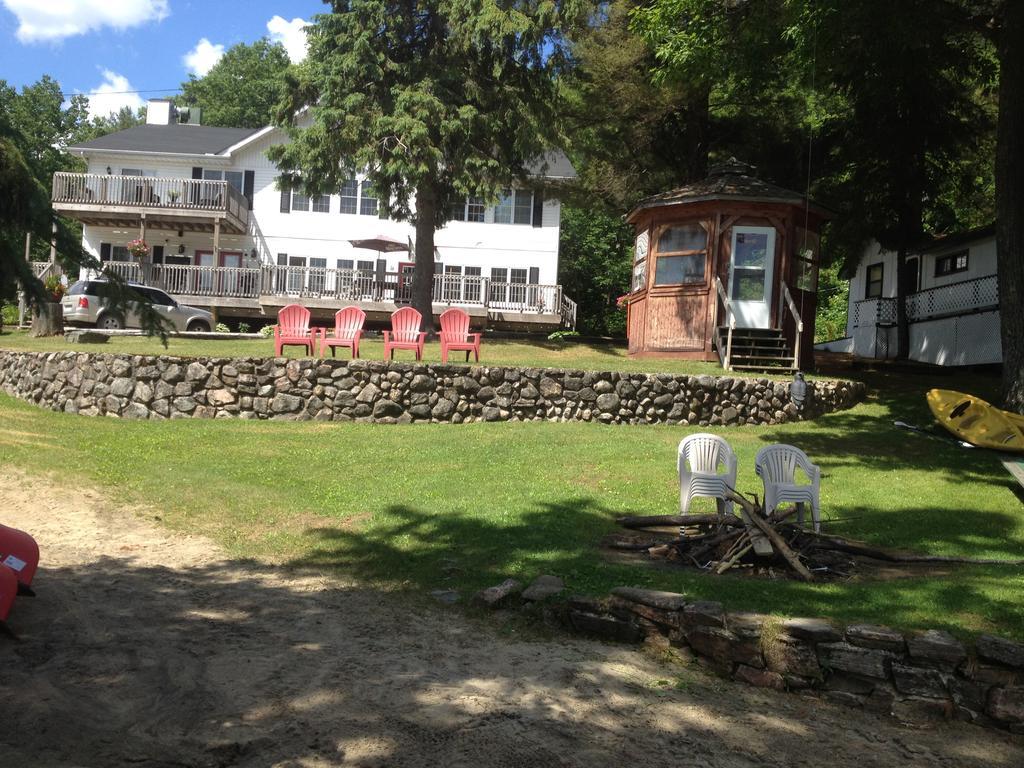 Little Hawk Resort & Marina Algonquin Highlands Luaran gambar