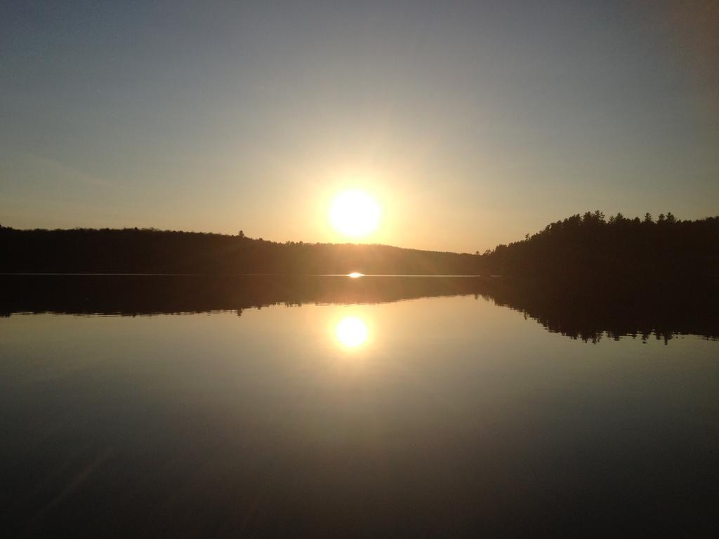 Little Hawk Resort & Marina Algonquin Highlands Luaran gambar