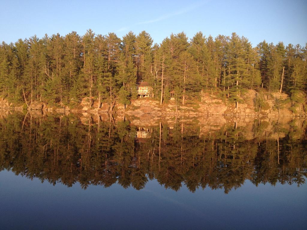 Little Hawk Resort & Marina Algonquin Highlands Luaran gambar