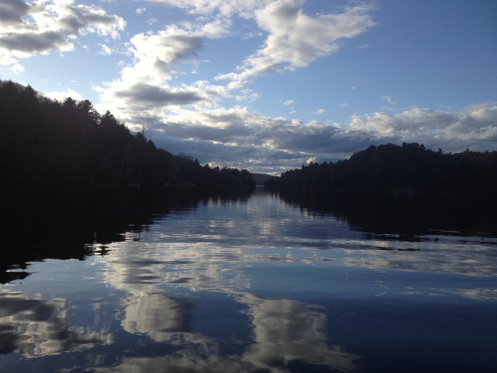 Little Hawk Resort & Marina Algonquin Highlands Luaran gambar