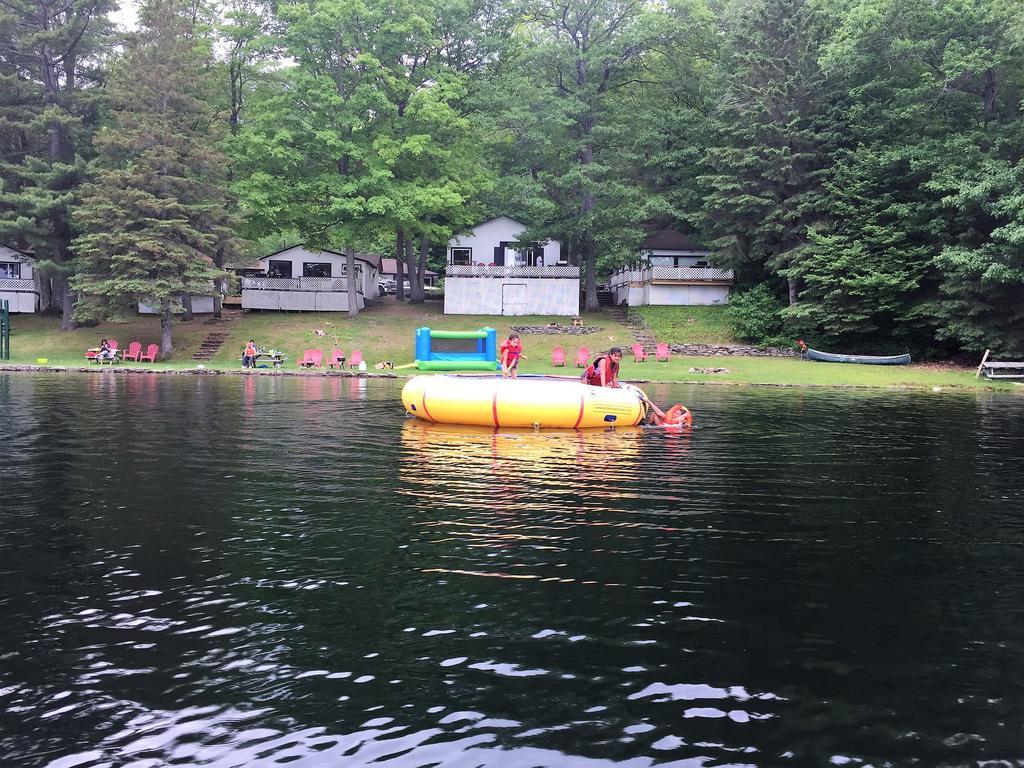 Little Hawk Resort & Marina Algonquin Highlands Luaran gambar