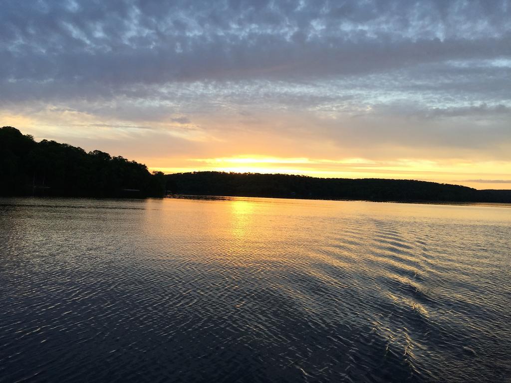 Little Hawk Resort & Marina Algonquin Highlands Luaran gambar