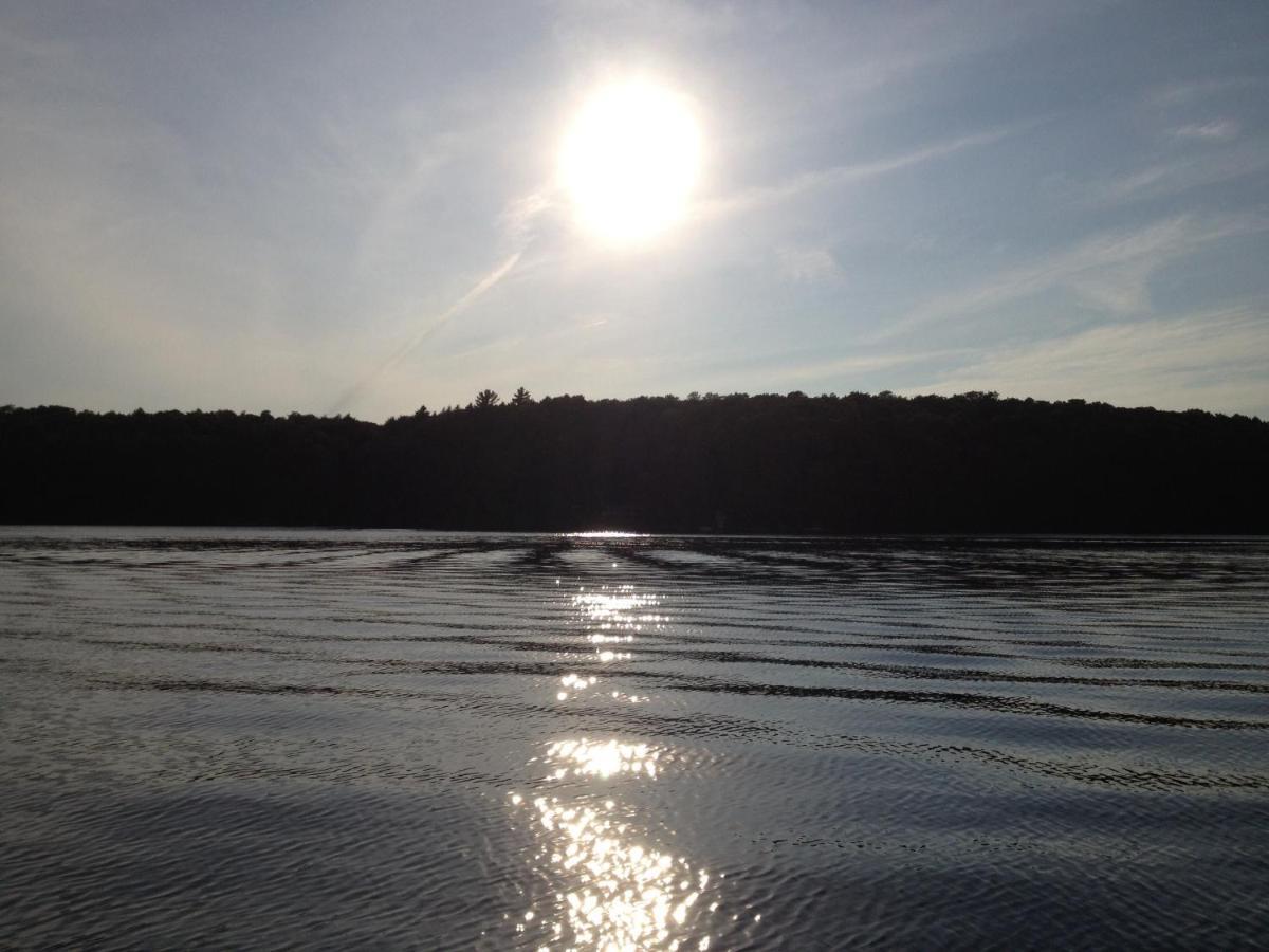 Little Hawk Resort & Marina Algonquin Highlands Luaran gambar
