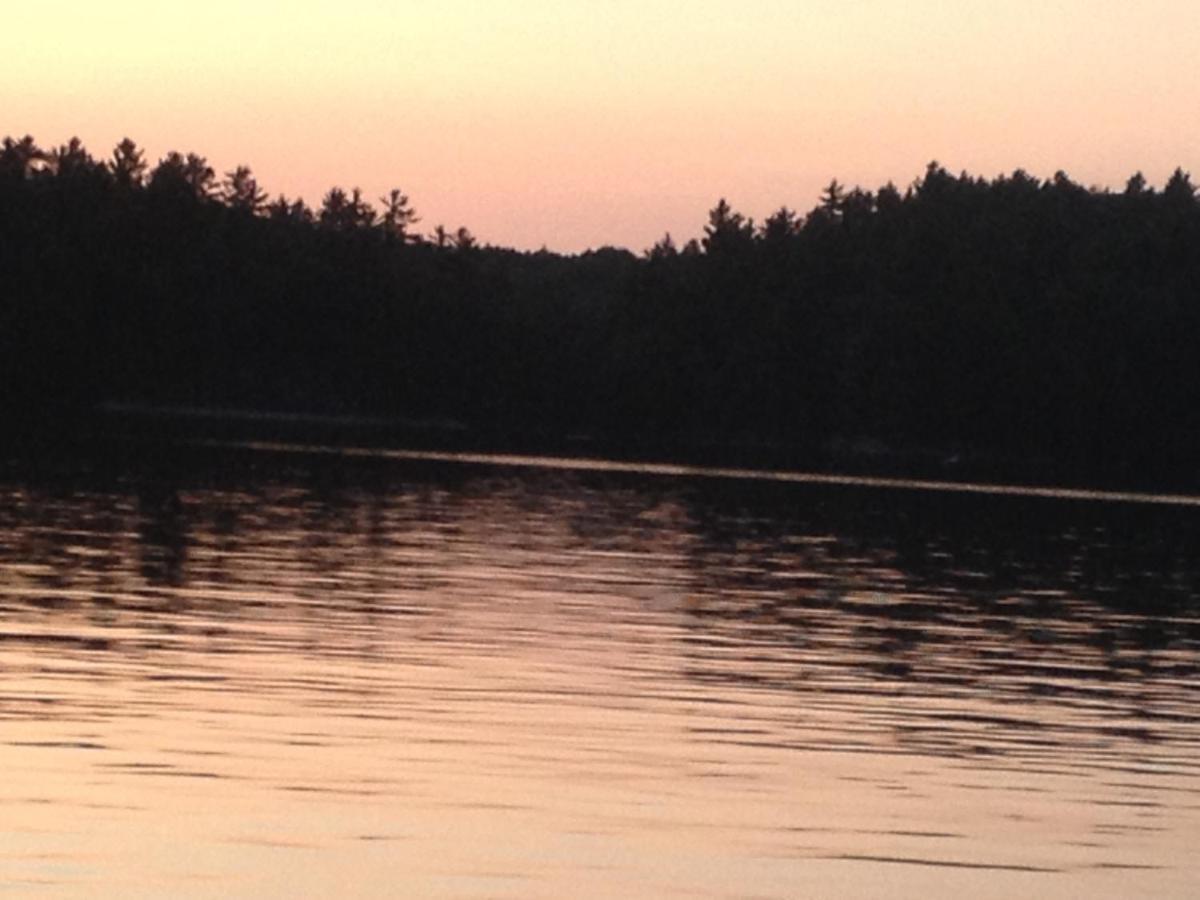 Little Hawk Resort & Marina Algonquin Highlands Luaran gambar