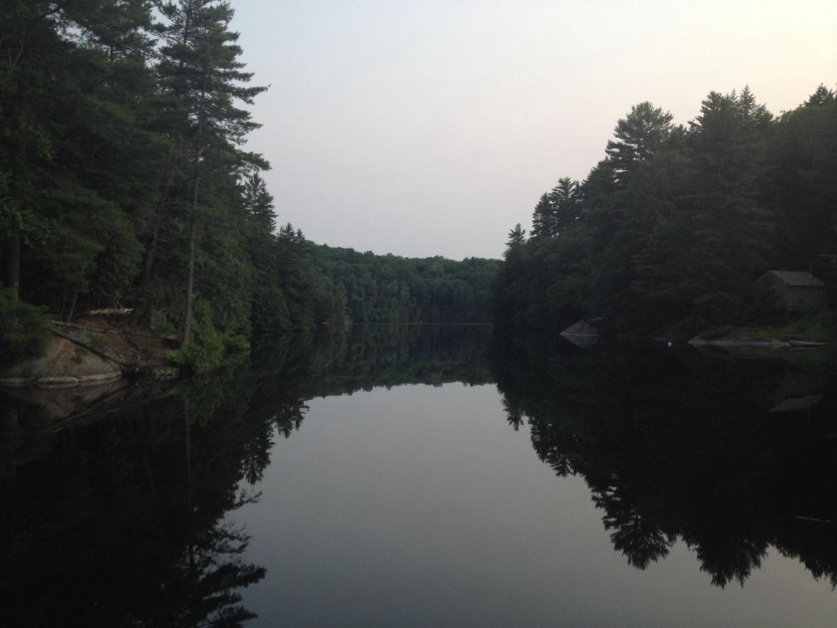 Little Hawk Resort & Marina Algonquin Highlands Luaran gambar